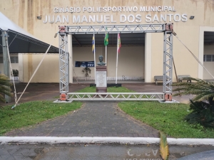 PORTAL E ESTRUTURAS EM ALUMINIO